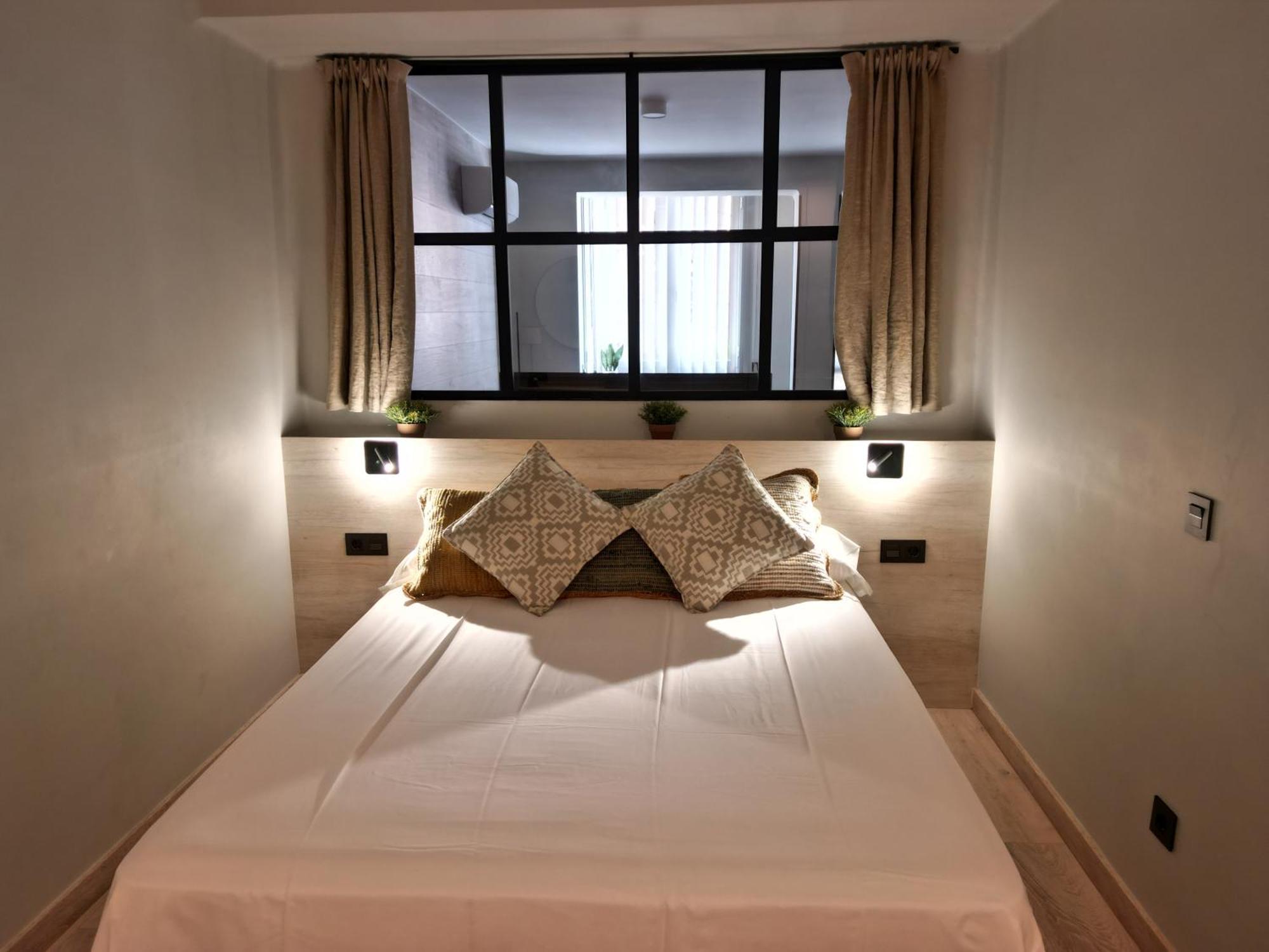 Apartaments Turistics Cardona III Экстерьер фото